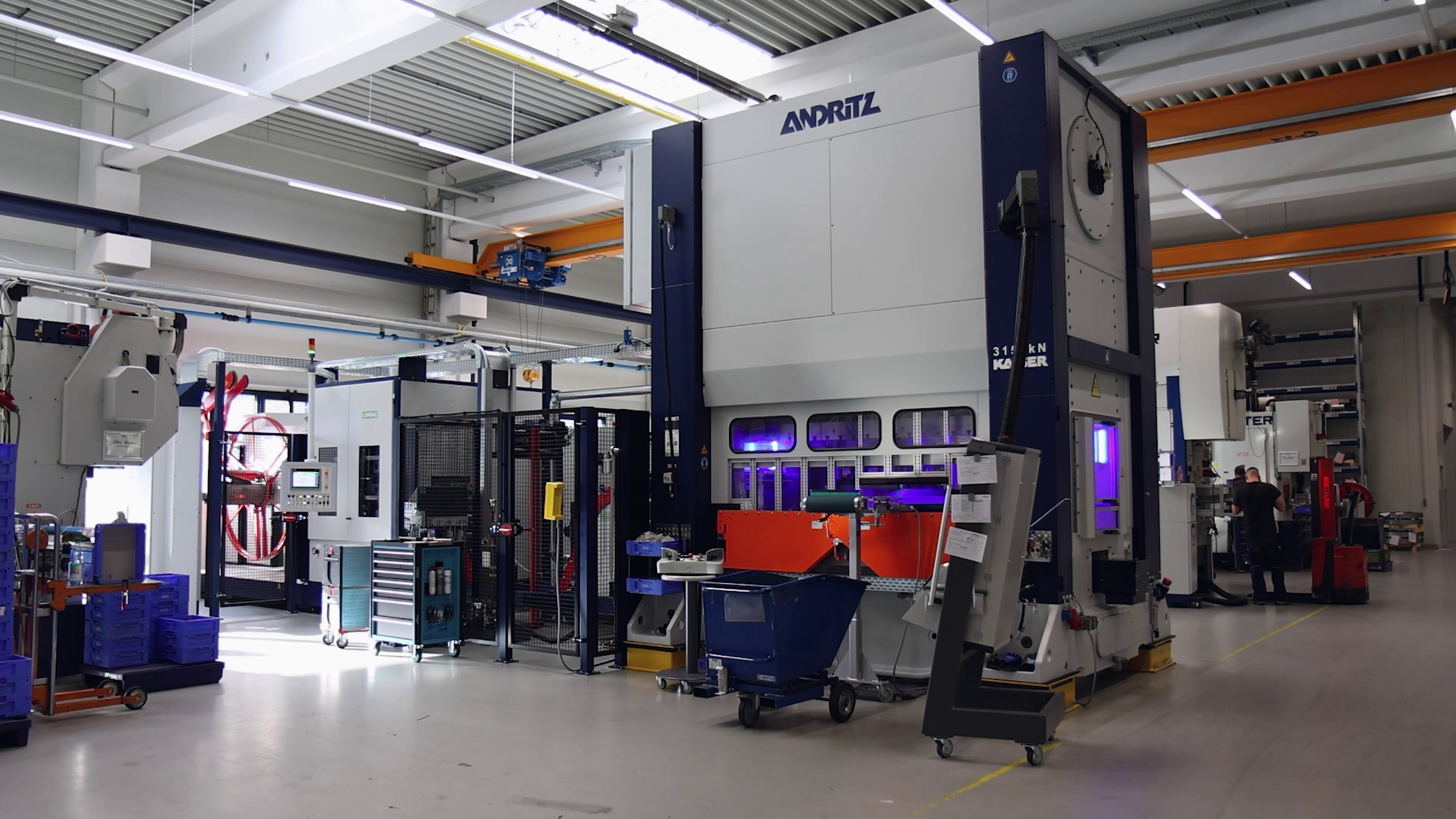 Neue Hightech-Stanzanlage erfolgreich in Betrieb am Standort Rehe