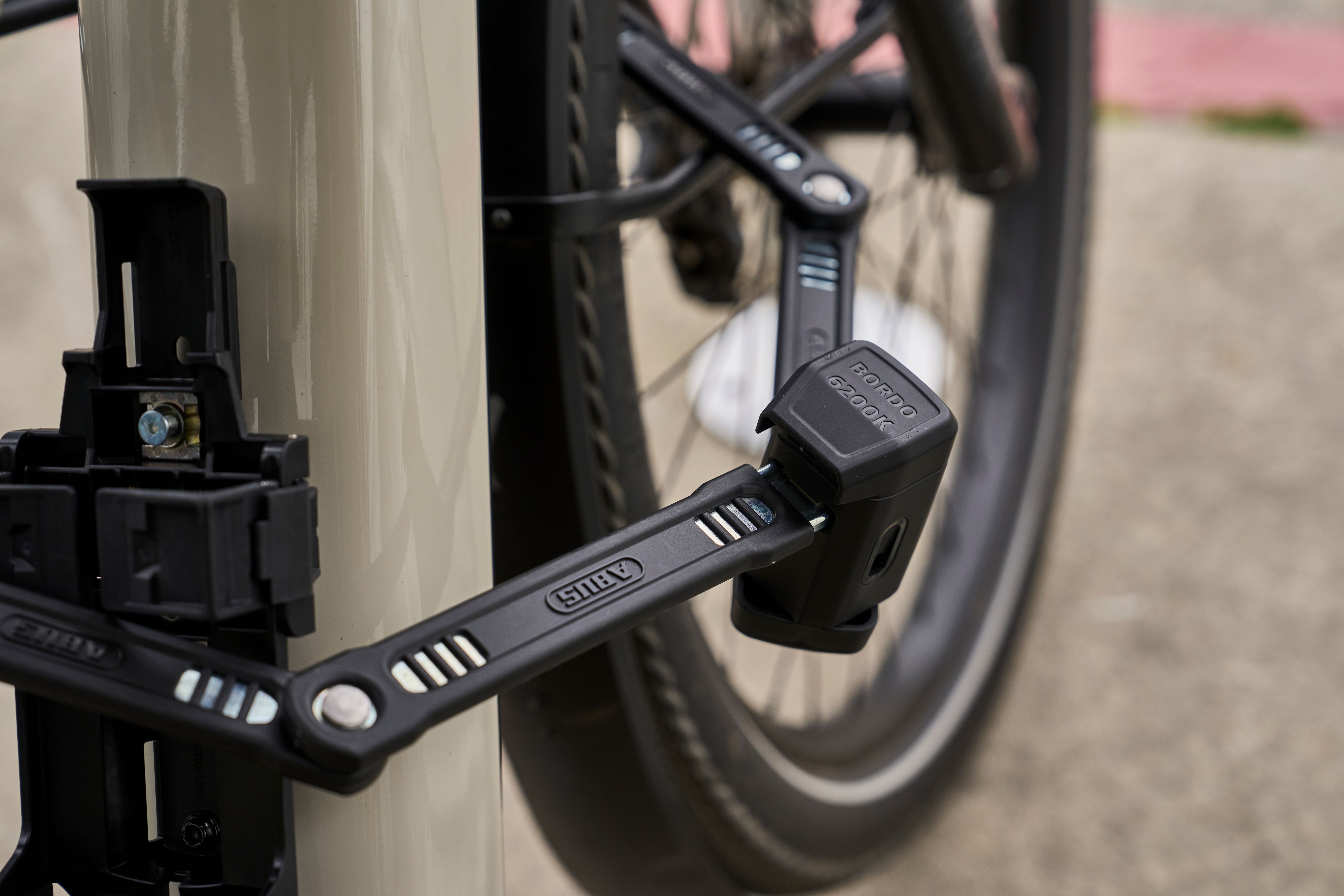 ABUS BORDO 6200K/120 – der verlängerte Hochsicherheitstrakt für das Bike.