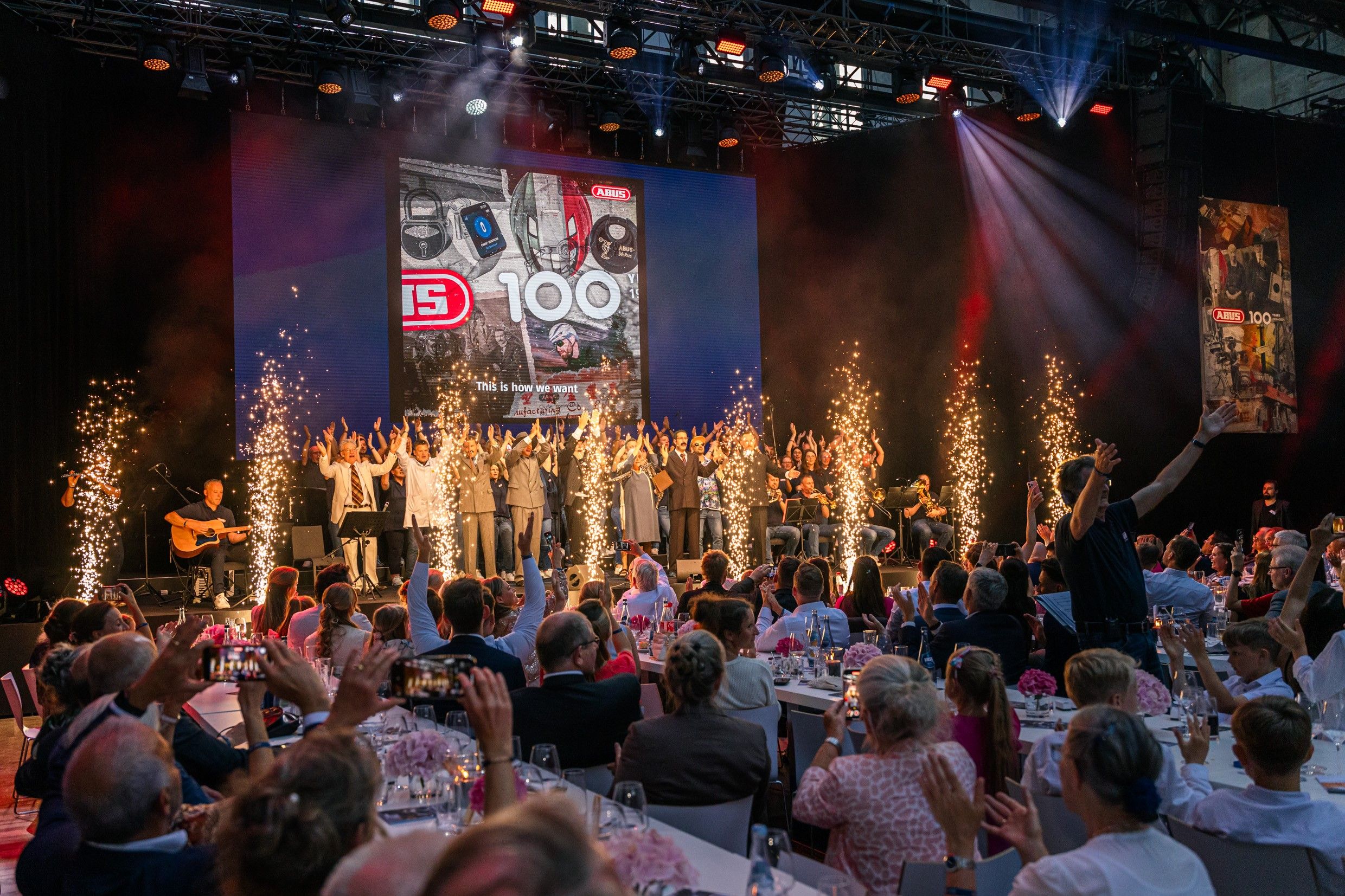 100 Jahre ABUS – große Feierlichkeiten in der Bochumer Jahrhunderthalle