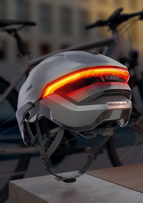 ABUS HYP-E – Der smarte richtungsweisende E-Bike-Commuter Helm mit Strahlkraft.