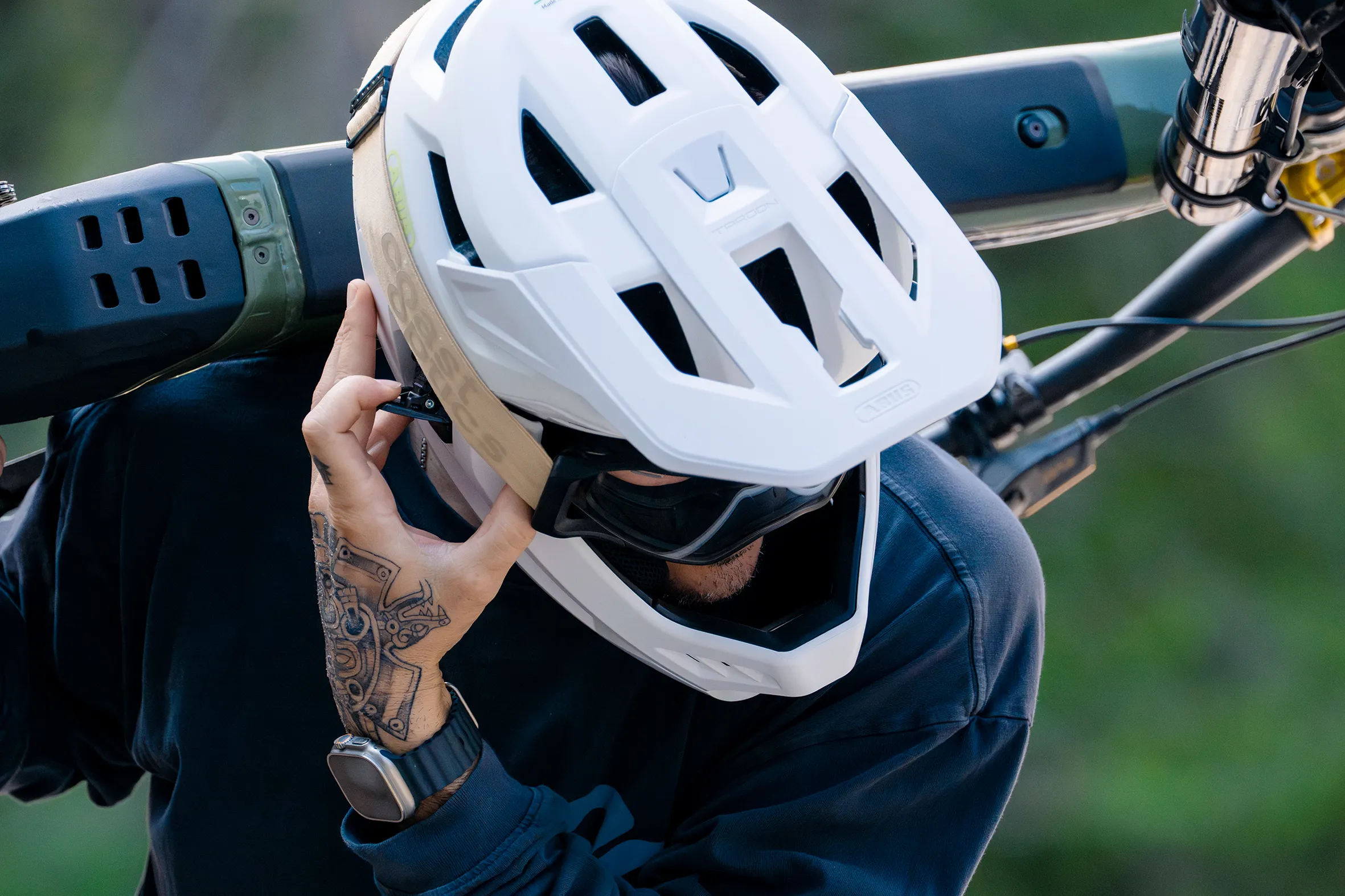 ABUS TARGON – Für jeden Ride bereit. Made in Italy.