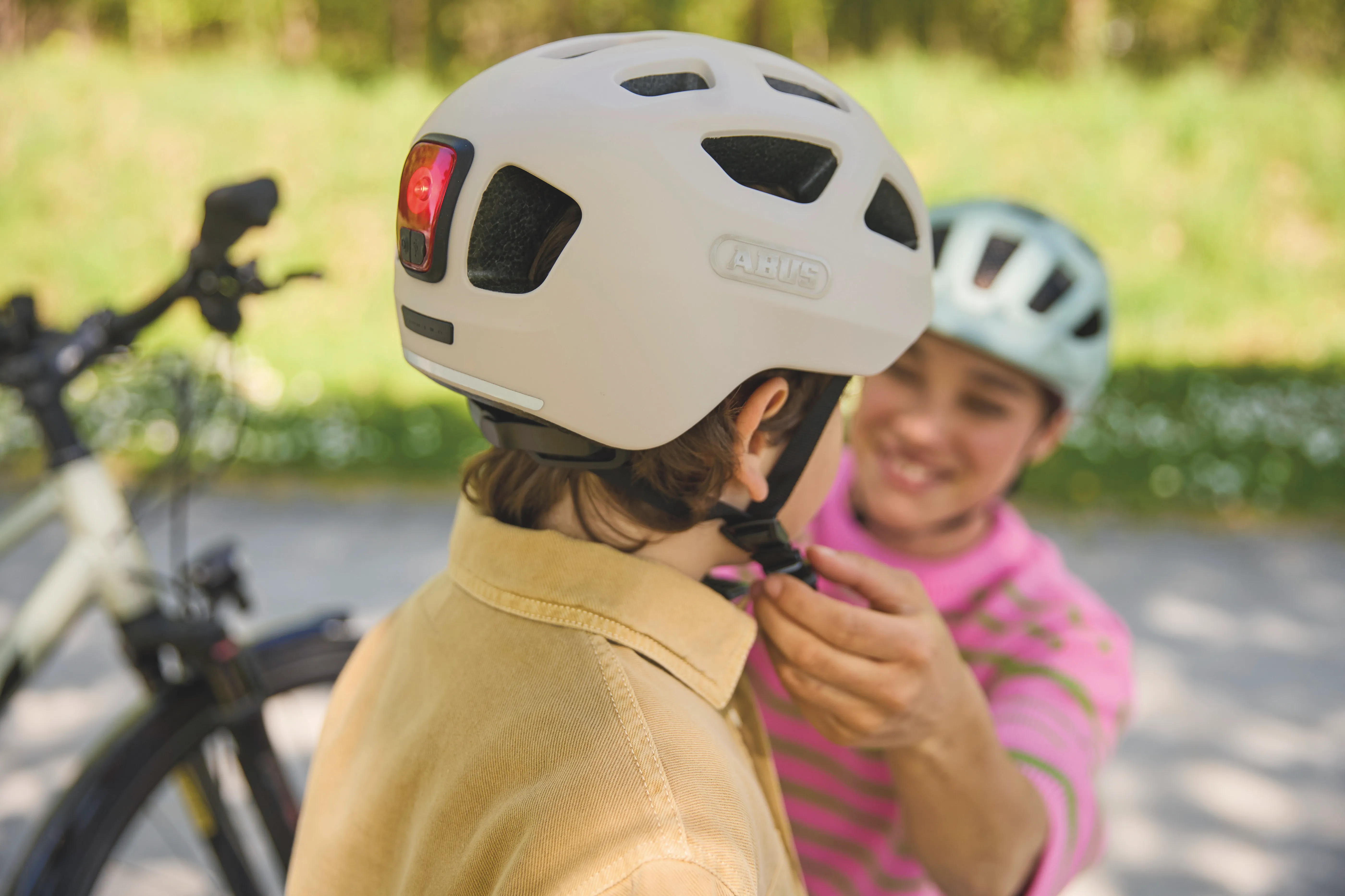 ABUS YOUN-I 3.0. Urbanhelm-Style kennt kein Alter.