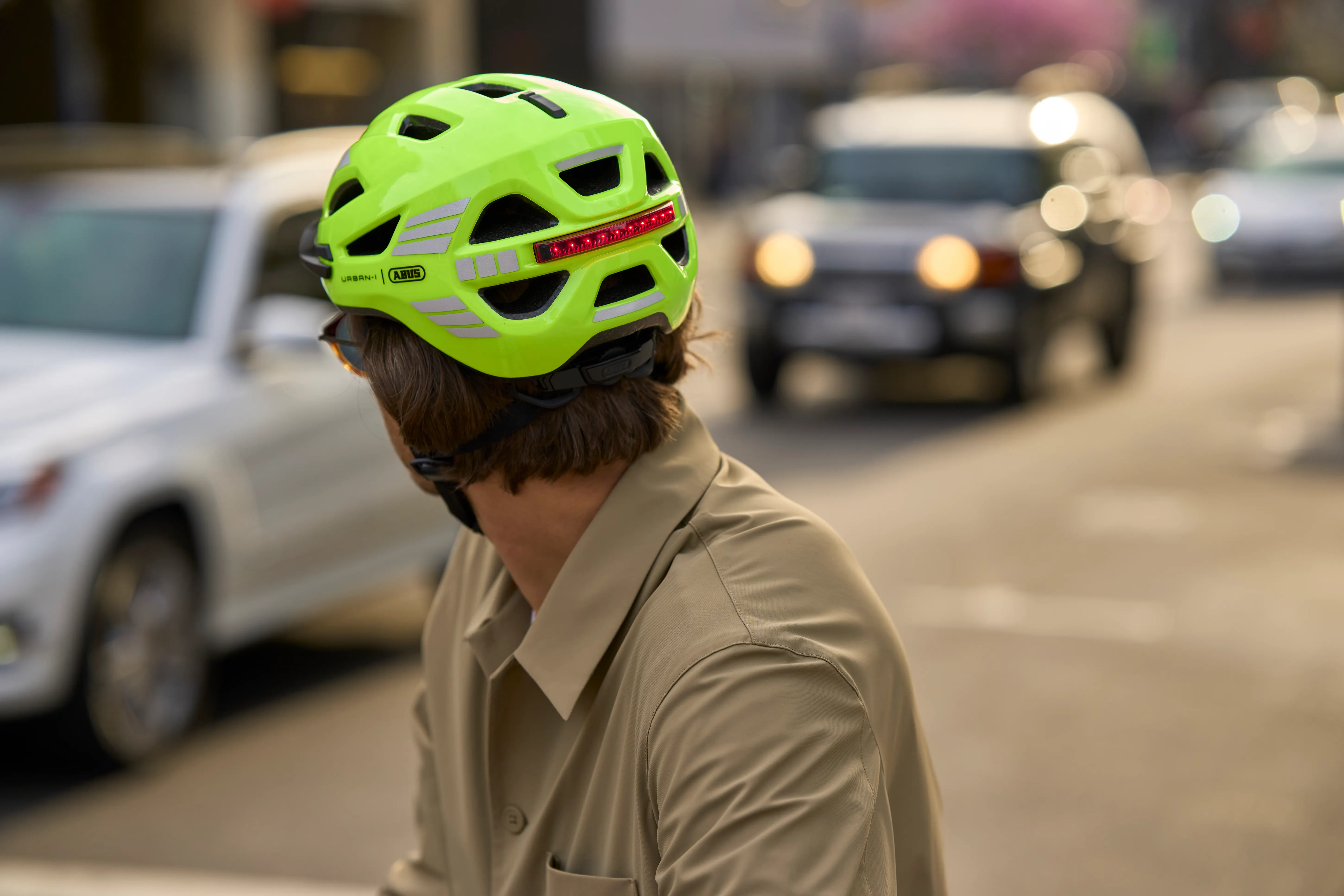 44962_Urban_I_4_0_signal_yellow_Lifestyle_DSC09726.jpg