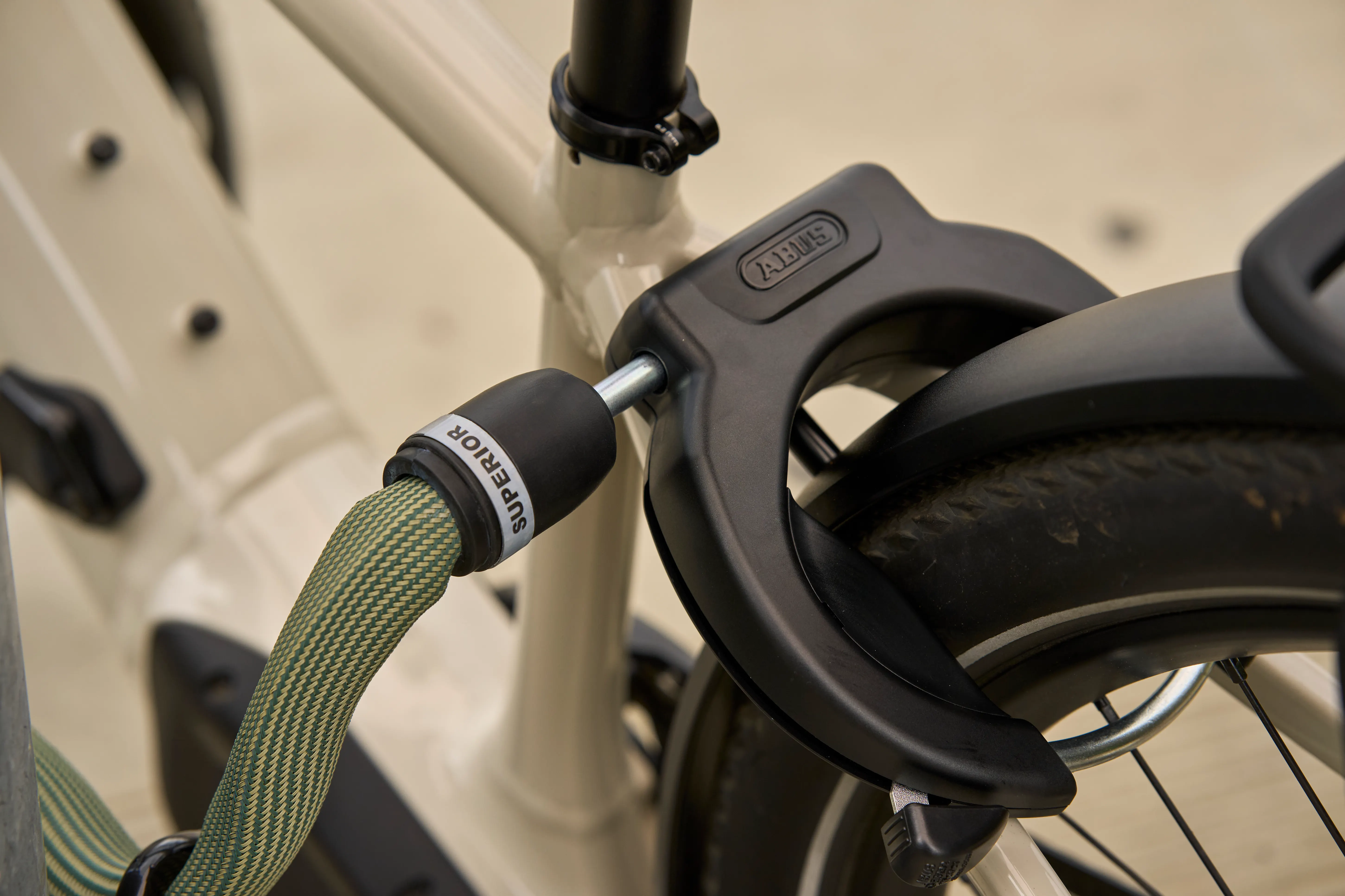47334_Adaptor_Chain_Superior_bike_packing_green_Lifestyle_DSC07222.jpg