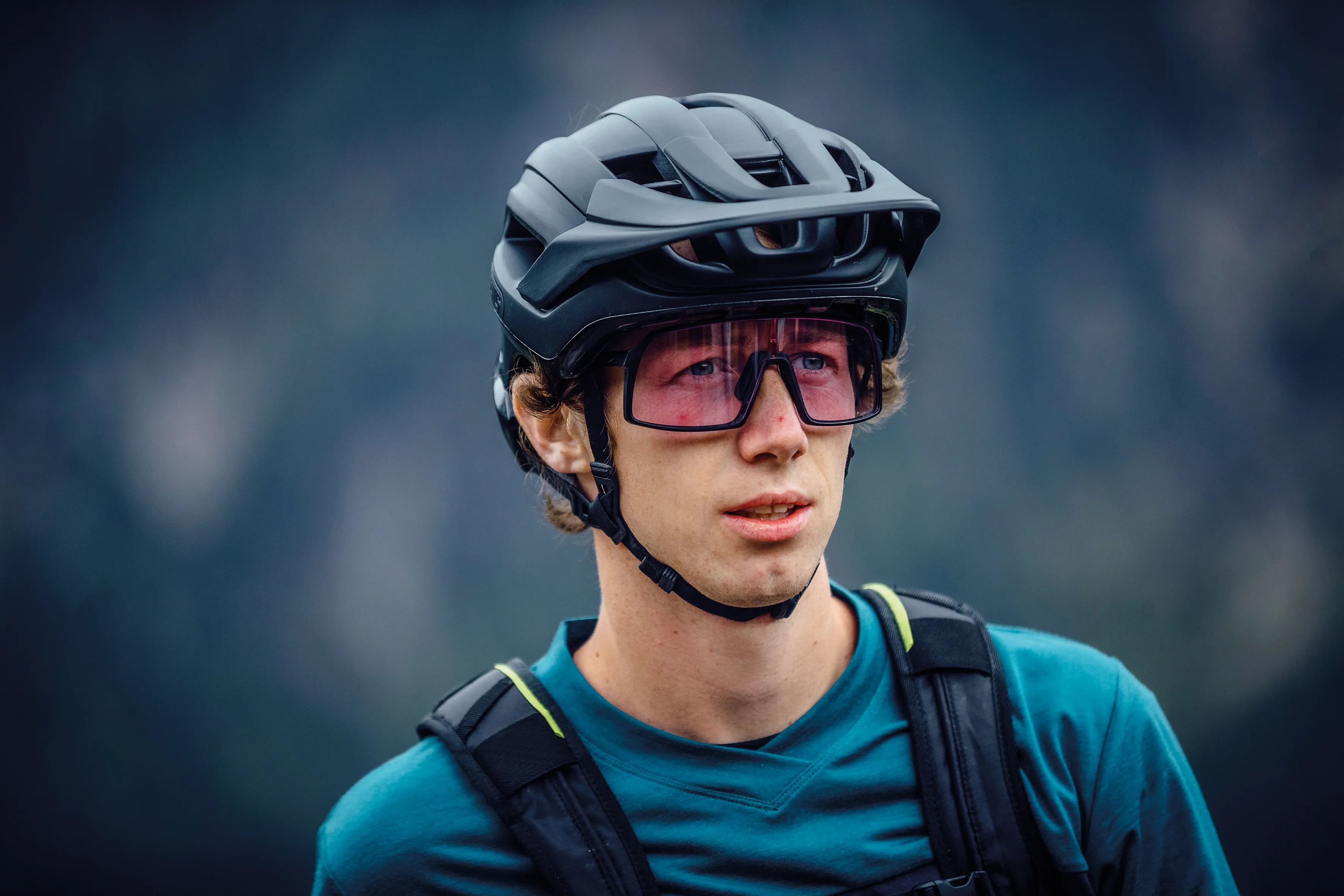ABUS_Helm_CliffHanger_300dpi_03.jpg