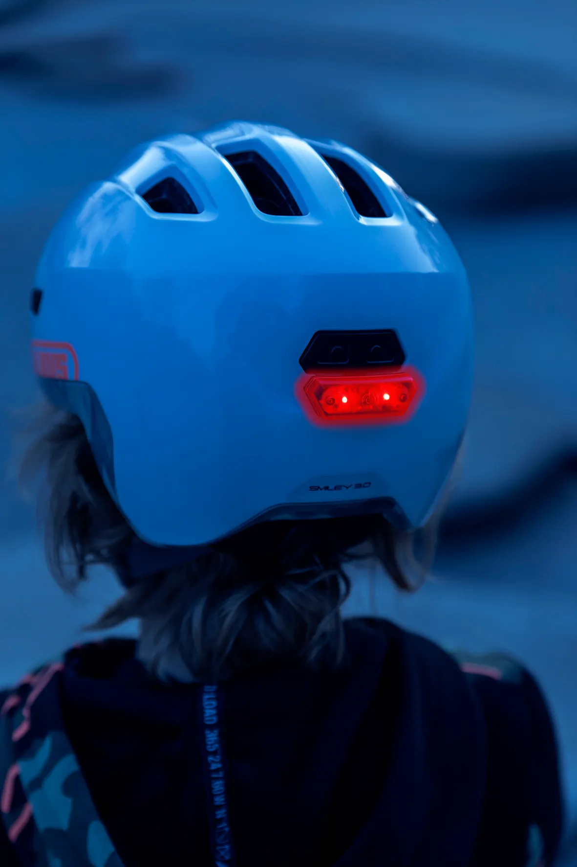 ABUS_Helm_Smiley3.0_LED_150dpi_05.jpg
