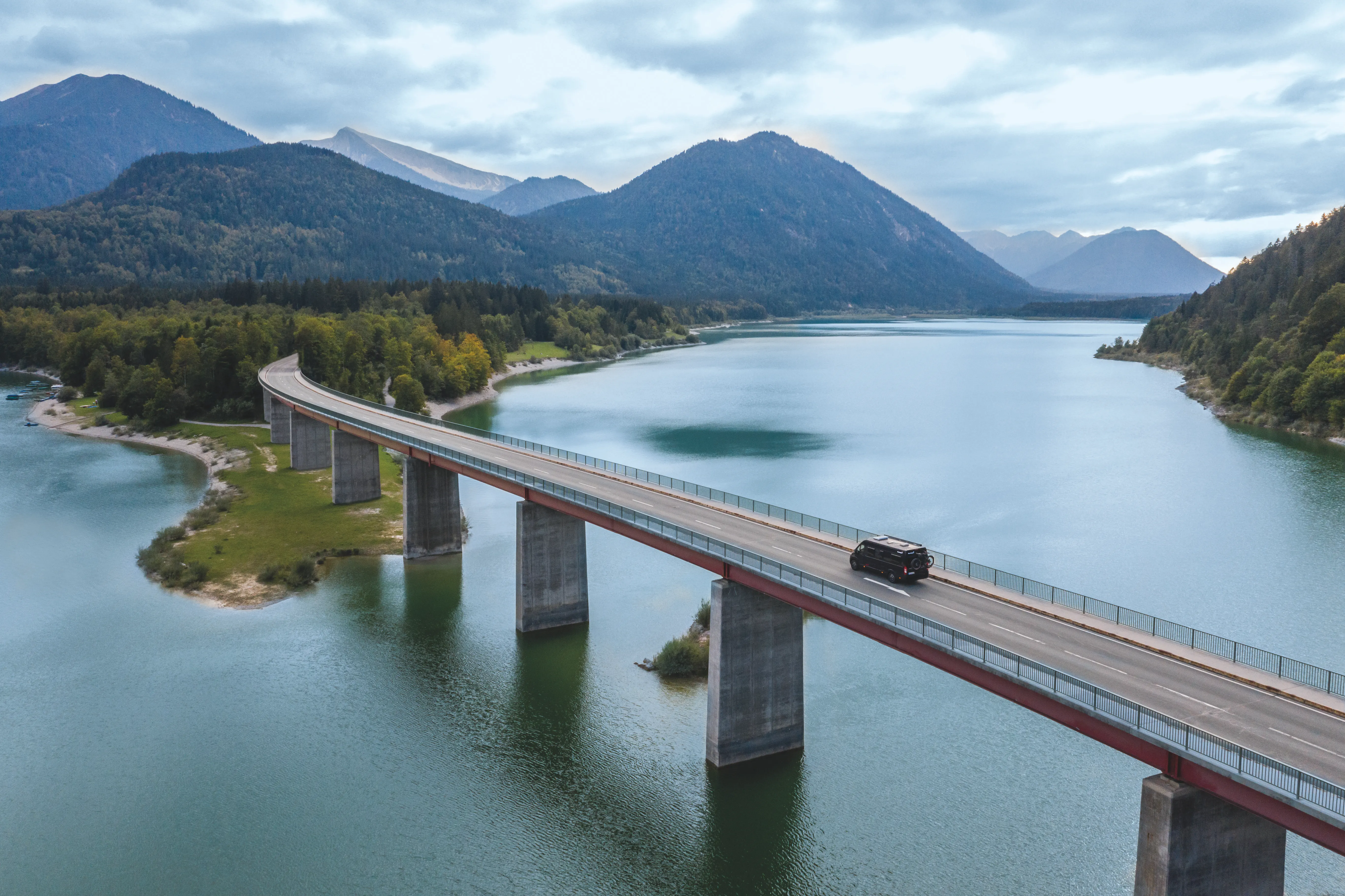 Outdoor_Keyvisual_Bridge_DJI_0183.jpg