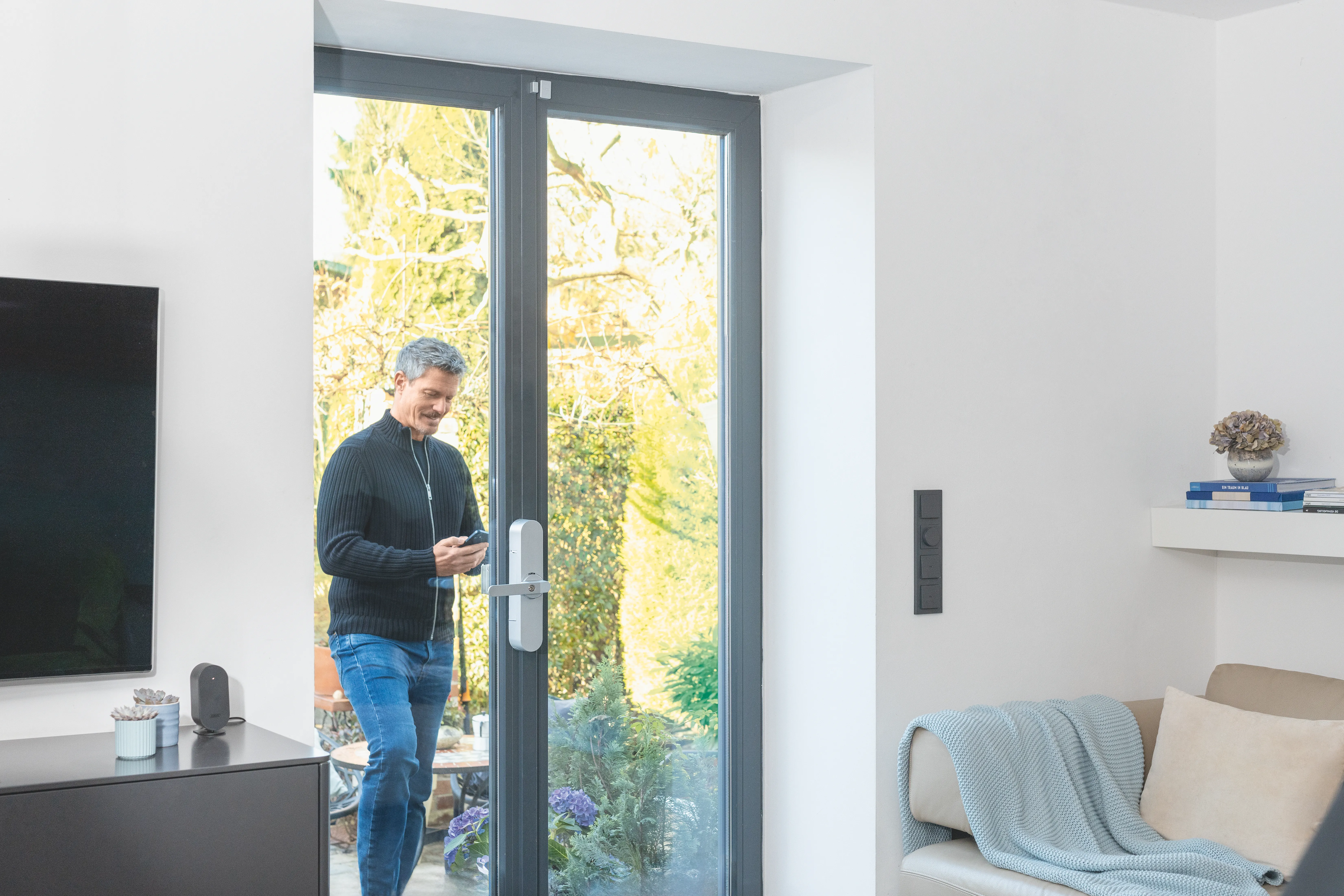 Der smarte Fensterantrieb WINTECTO One