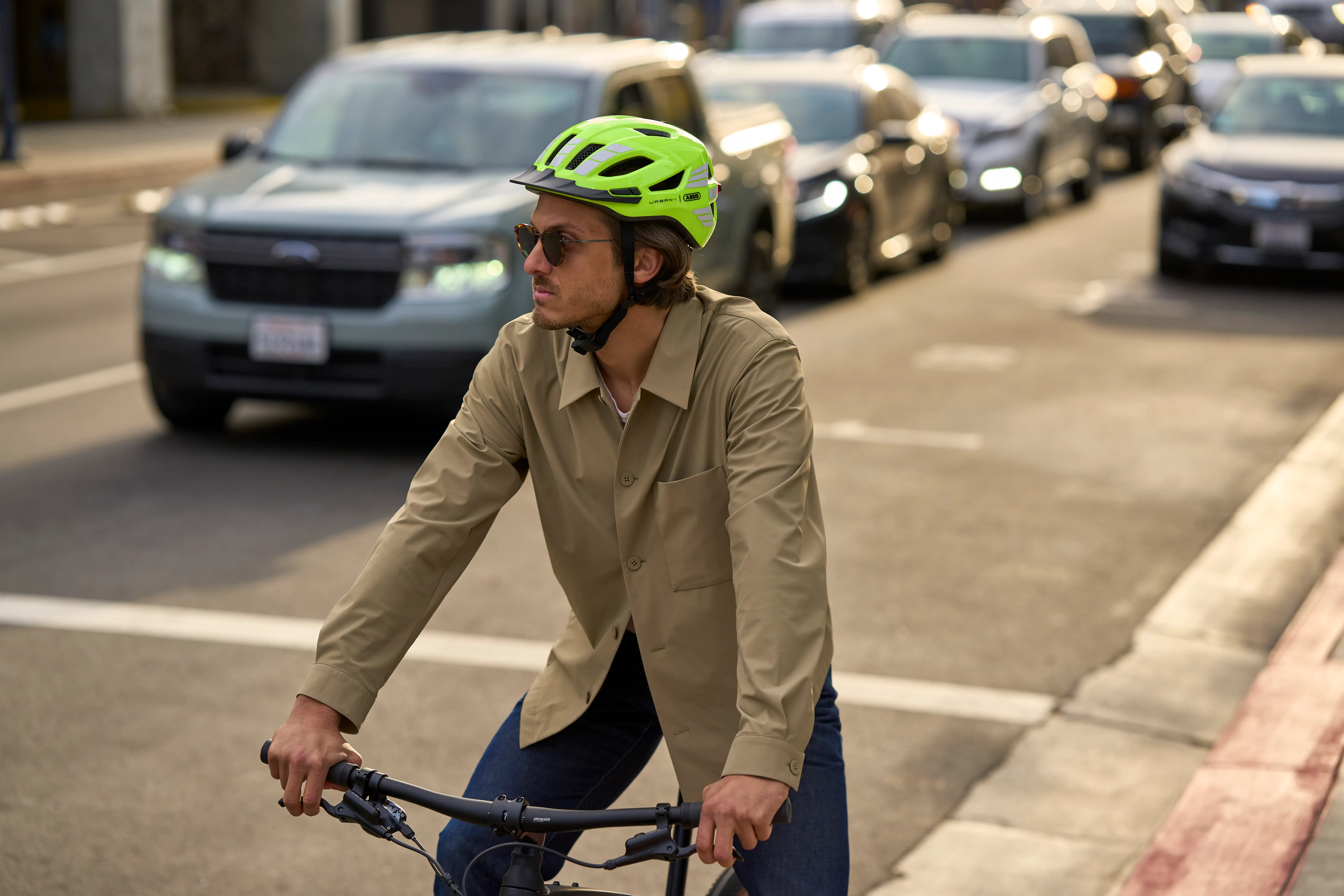 44962_Urban_I_4_0_signal_yellow_Lifestyle_DSC09714.jpg