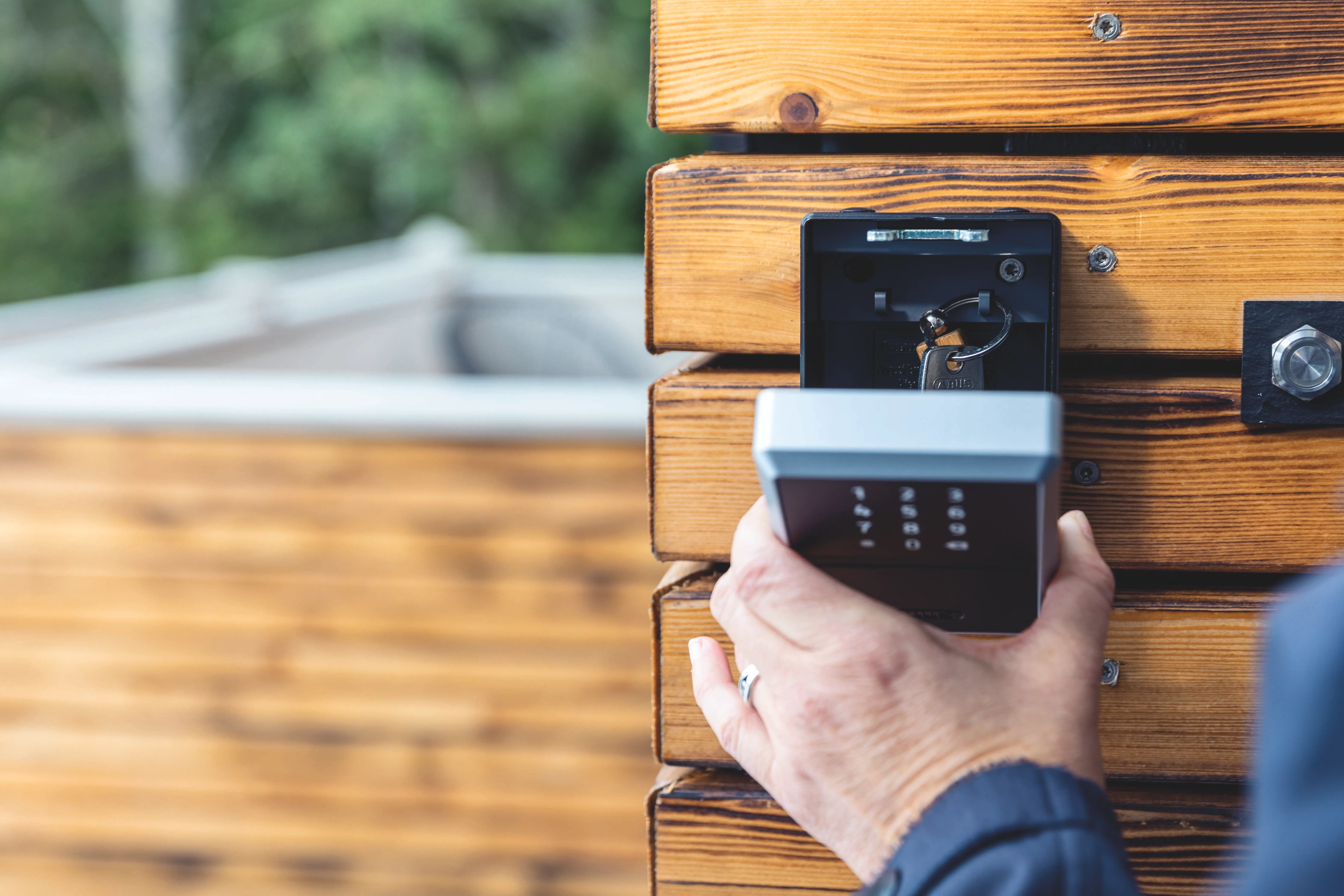 ABUS_SmartKeyGarage_Ferienhaus.jpg