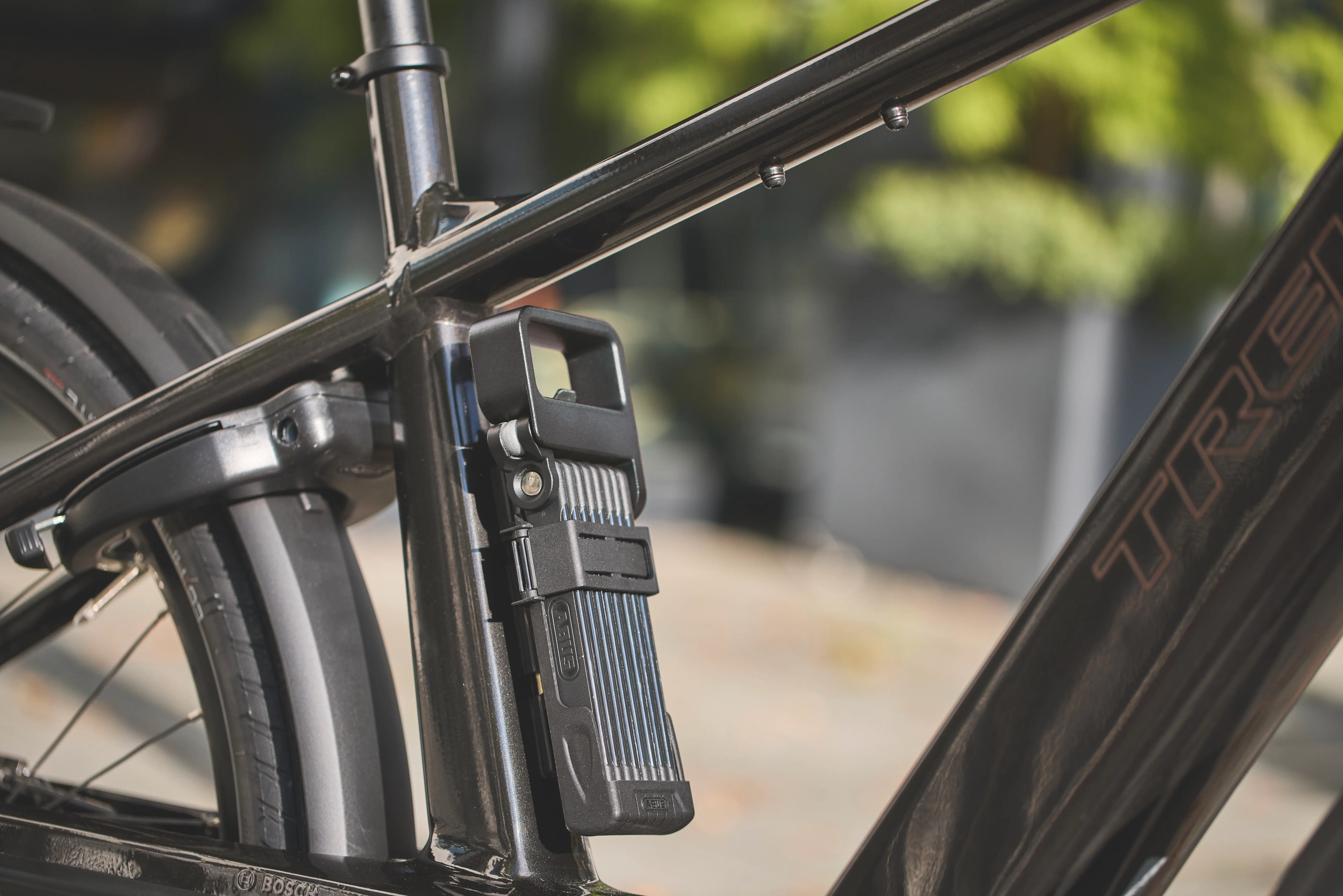 ABUS ACH 6000 BORDO™ Connect – when a folding lock and a frame lock join forces